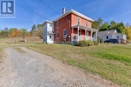 12699 LANARK ROAD, Greater Madawaska, Ontario K0J 1H0, Canadá