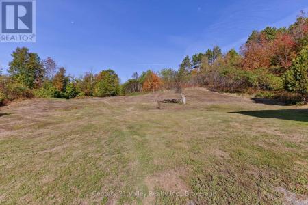 12699 LANARK ROAD, Greater Madawaska, Ontario K0J 1H0, Canadá