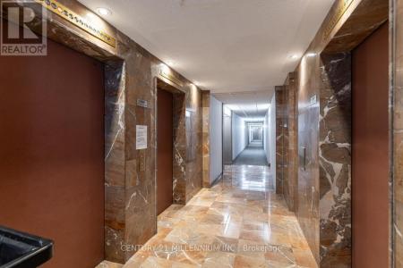 5 LISA STREET, Brampton (queen Street Corridor), Ontario L6T 4T4, Canada