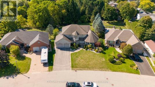 15 ROYAL YORK COURT, Brant (south Dumfries), Ontario N0E 1N0, Canadá