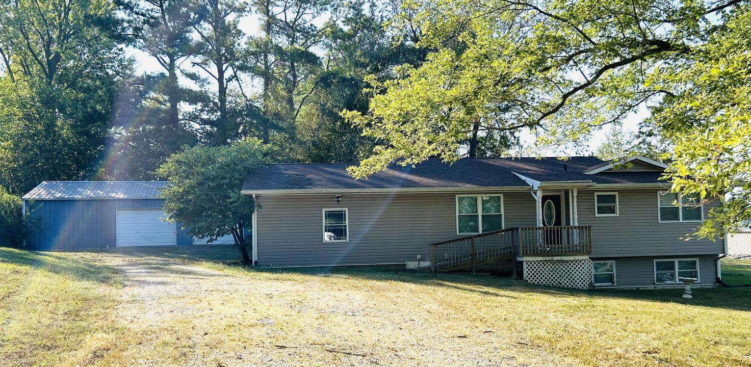 744 Cardinal Rd, Carbondale, Illinois 62901