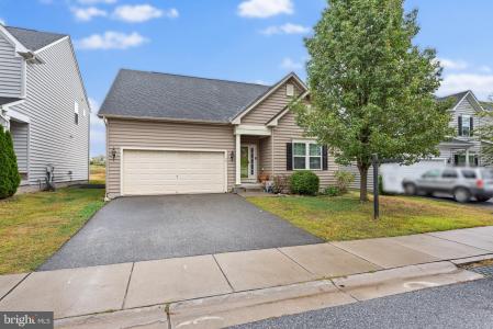 44 Tollerton Trail, Falling Waters, WV 25419, USA