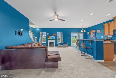 44 Tollerton Trail, Falling Waters, Virgínia Ocidental 25419, Estados Unidos