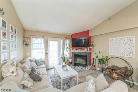 34 Genoble Rd, Montville Twp., New Jersey 07045, USA