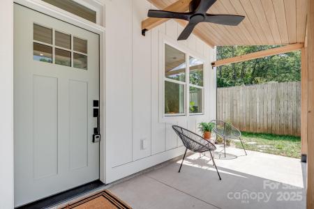 302 State Street, Asheville, شمال كارولينا 28806, الولايات المتحدة