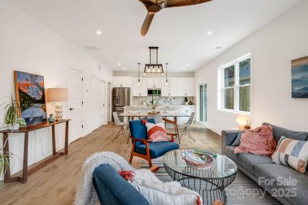 302 State Street, Asheville, شمال كارولينا 28806, الولايات المتحدة