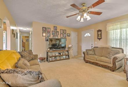 4980 Old Stage Road, Chuckey, Tennessee 37641, USA