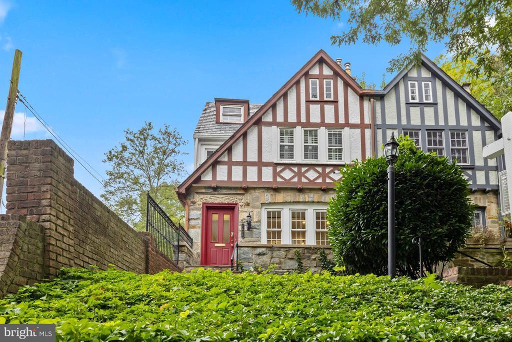 1628 44th Street NW, Washington, Washington D.C. 20007