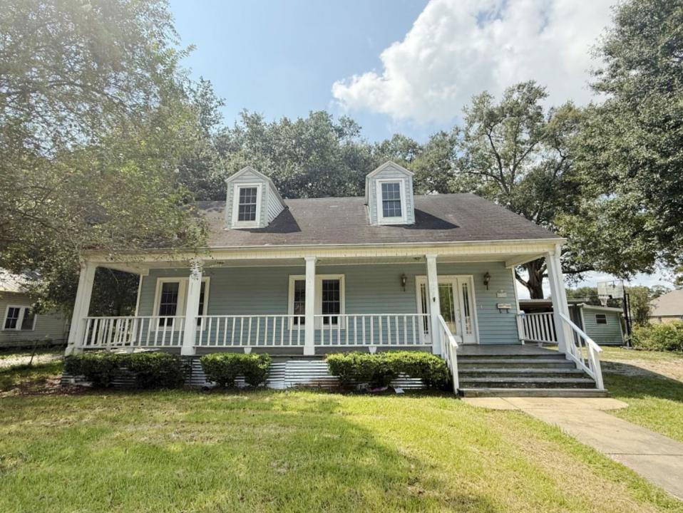 610 E Washington St, Ville Platte, Louisiana 70586, USA