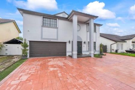 18811 NW 80th Ave, Hialeah, Floride 33015, États-Unis