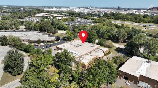 15162 S Commerce Drive, Dearborn, Michigan 48120, Estados Unidos