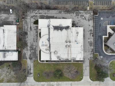 15162 S Commerce Drive, Dearborn, Michigan 48120, Estados Unidos