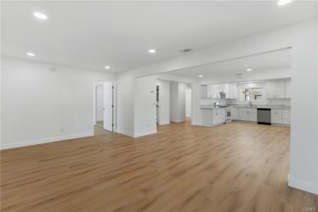 2105 Genevieve Street, San Bernardino, Kalifornia 92405, USA