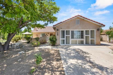 8 Chili Road, Los Lunas, New Mexico 87031