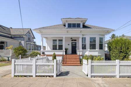 744 B St, Petaluma, California 94952, USA