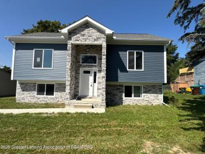 310 Colebrook Drive, Clinton, Michigan 49236, USA