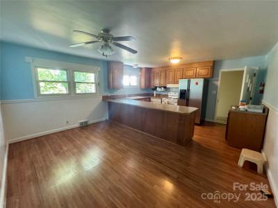 22 Madrid Lane, Hendersonville, North Carolina 28792