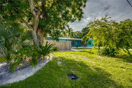 2660 Date Street, St James City, Florida 33956