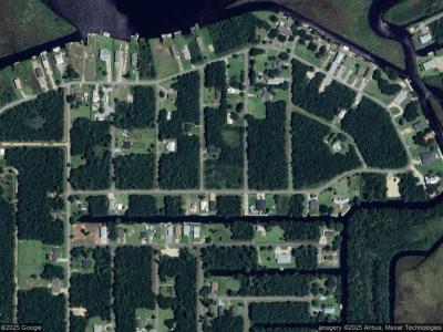 53 Harding St, Waveland, Mississippi 39576, USA