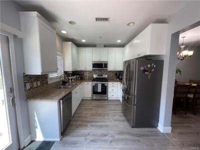 707 S Azusa Avenue Unit #B, Azusa, Califórnia 91702, Estados Unidos