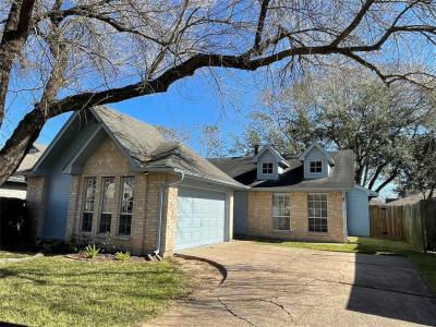 8531 Grand Knolls Drive, Houston, Texas 77083, USA
