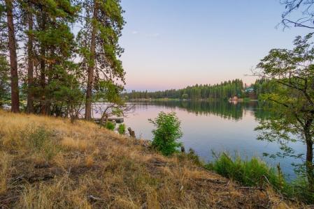 Lot 9 Shoreline Way, Nine Mile Falls, Washington 99026, États-Unis