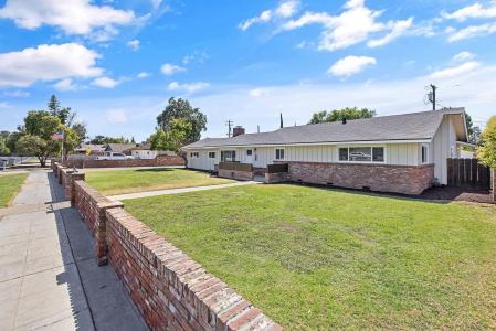 5075 N College Avenue, Fresno, California 93704