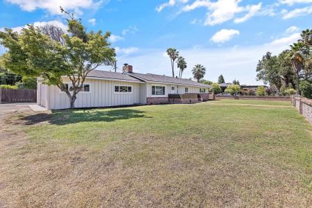 5075 N College Avenue, Fresno, California 93704