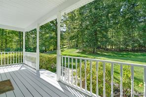 127 Shagbark Ln, Hopewell Junction, New York 12533