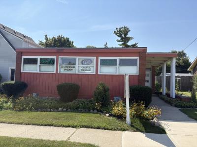 220 E State Street, Sycamore, Illinois 60178