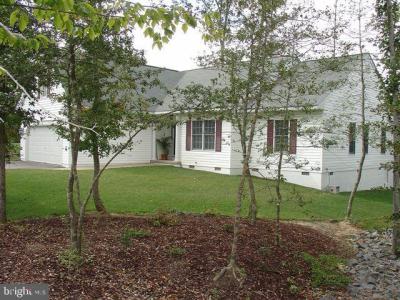 23240 Willow Creek Way, Califórnia, Maryland 20619, Estados Unidos