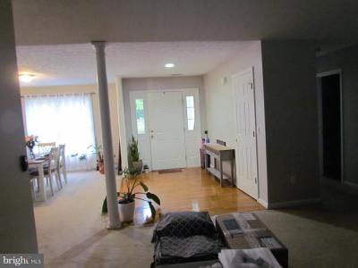 23240 Willow Creek Way, Califórnia, Maryland 20619, Estados Unidos