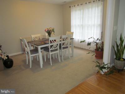 23240 Willow Creek Way, Califórnia, Maryland 20619, Estados Unidos