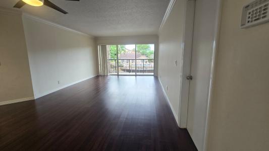 8801 Wiles Road #202, Coral Springs, Флорида 33076, Соединенные Штаты