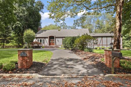 11 Goldsmith Drive, Holmdel, New Jersey 07733, USA