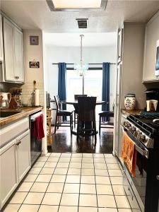 544 N Orange , B, La Puente, Califórnia 91744, Estados Unidos