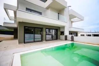 Almada, Setubal 2815-891, Portugal