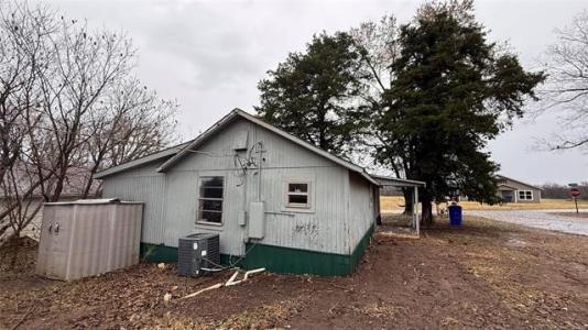 520 E 5th Street, Hulbert, Oklahoma 74441, USA