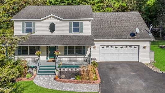 104 Meadow Court, Milford, Pennsylvania 18337, USA