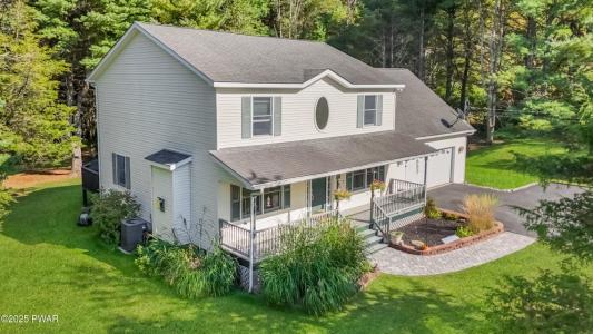 104 Meadow Court, Milford, Pennsylvania 18337