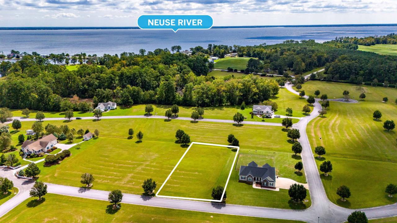 40 Meadow Lane, Arapahoe, North Carolina 28510