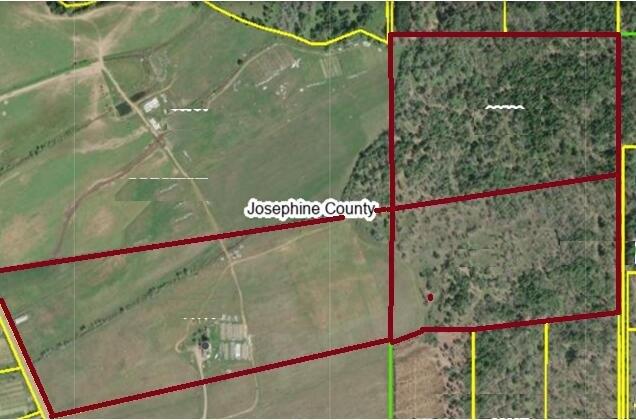 1701 White Schoolhouse Road, Cave Junction, Oregon 97523, États-Unis