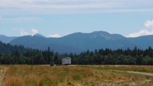 1701 White Schoolhouse Road, Cave Junction, Oregon 97523, États-Unis