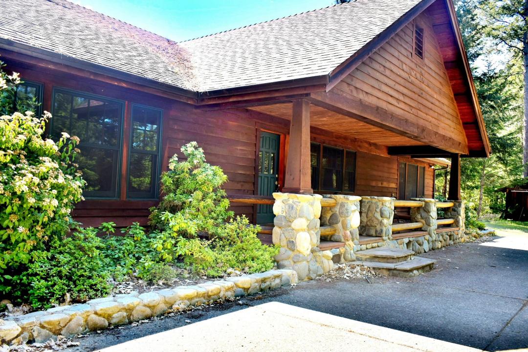 7419 Holland Corner Road, Cave Junction, Орегон 97523, Соединенные Штаты