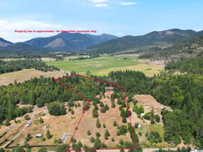 7419 Holland Corner Road, Cave Junction, Орегон 97523, Соединенные Штаты