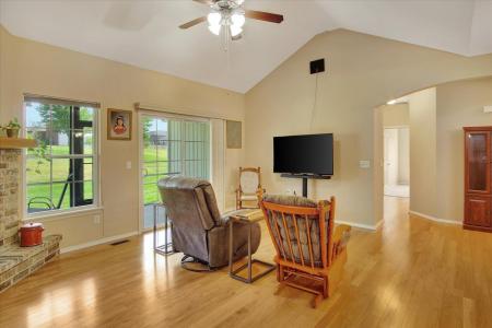 1362 N Sandy Creek Circle 4, Nixa, מיזורי 65714, ארצות הברית של אמריקה