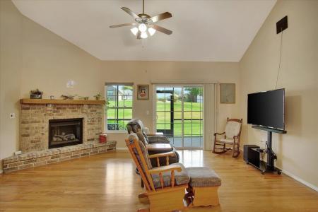1362 N Sandy Creek Circle 4, Nixa, מיזורי 65714, ארצות הברית של אמריקה