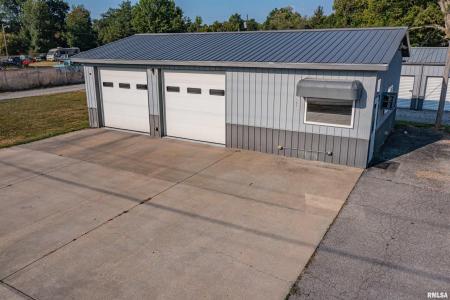 2801 & 2803 Veterans Memorial Drive, Mt Vernon, Illinois 62864