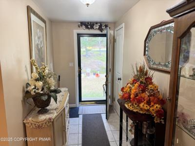 692 Watercrest Avenue, Effort, Pennsylvania 18330, Stati Uniti