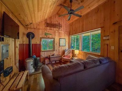 307 Kidder Hill Ridge, Irasburg, Vermont 05845, USA
